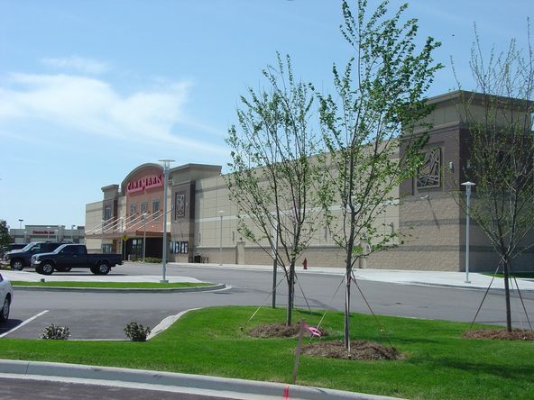 Richmond Centre: Barnes Mill Road & I-75, Richmond, KY 40475